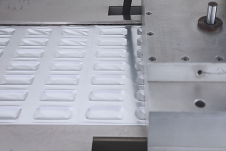 Modular Mold Design of Full Automatic Thermoforming Vacuum Packaging Machine